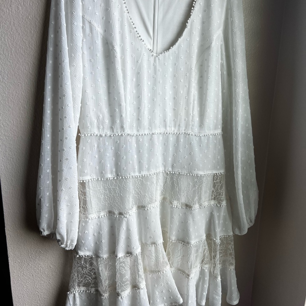 GB light-cream color Dot Ruffled Long Sleeve V-Neck Dress
Size Large